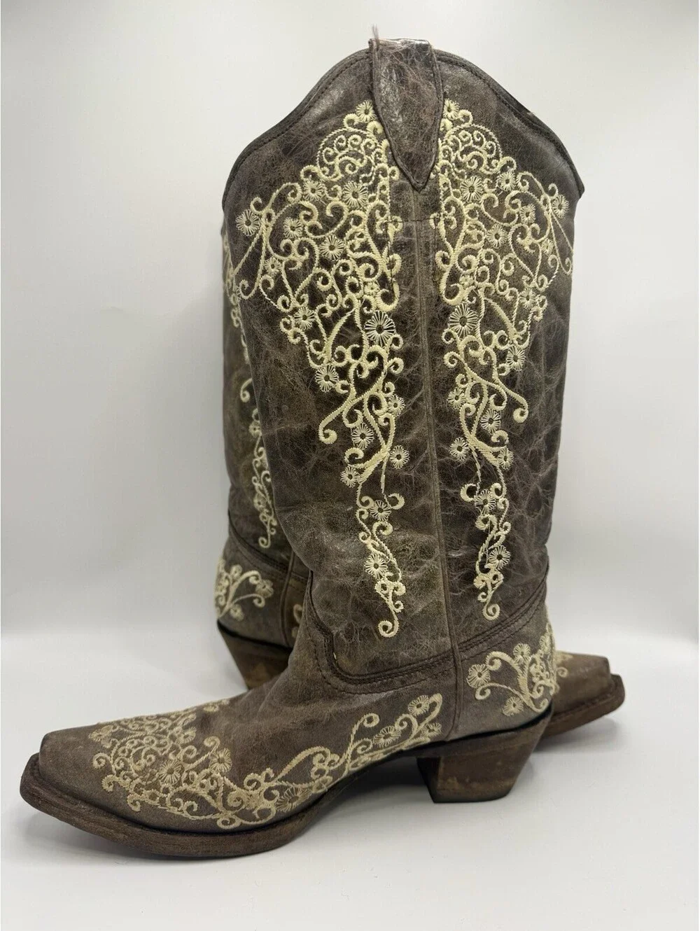 Corral Vintage Women’s Crater W/ Bone Embroidery Western Boots Snip Toe 7.5